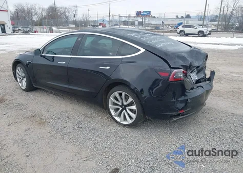 2018 Tesla Model 3 Long Range/Performance z USA, uszkodzony, nr VIN 5YJ3E1EB1JF071564